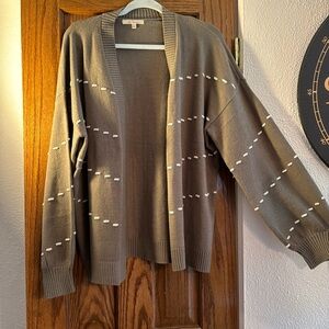 olive sweater SHIPPING DISCOUNT INCLUDED